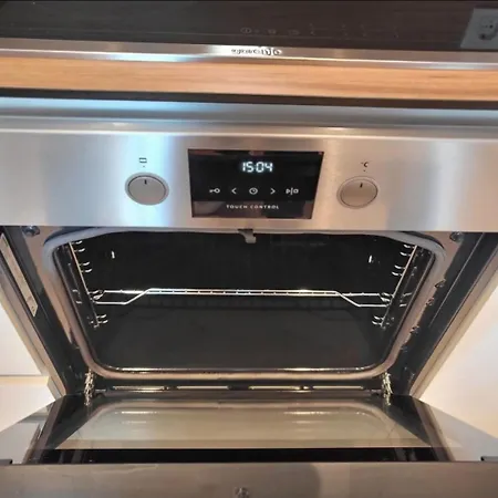 アパート Arkadija Lux River And Tower View ベオグラード