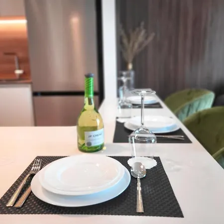 Arkadija Lux River And Tower View *