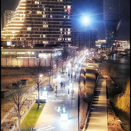 Arkadija Lux River And Tower View アパート ベオグラード